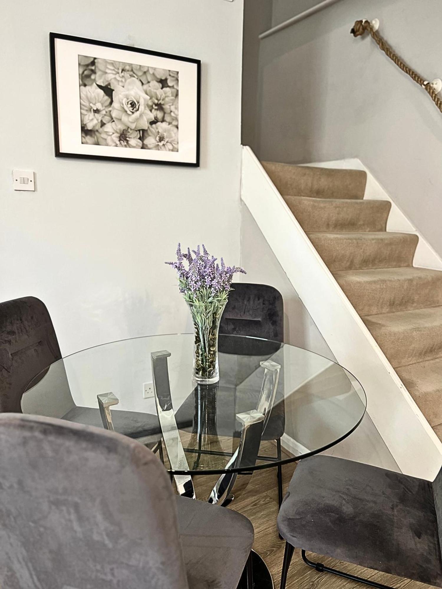 Kensington 2 Bedroom House-Big Living Area And Kitchen-Harrods-National History Museum-Hyde Park-Near 2 Underground Lines 伦敦 外观 照片